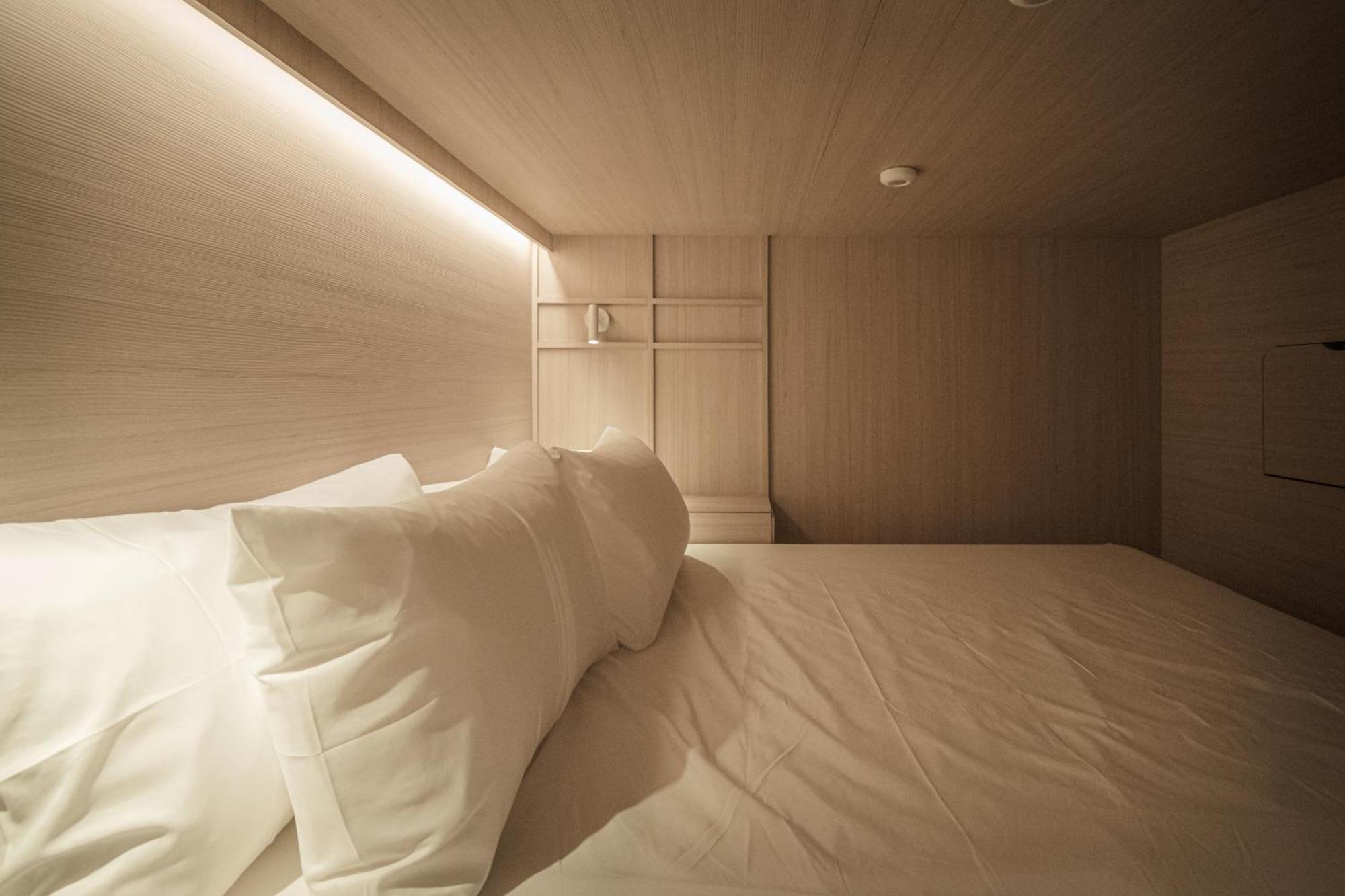 Jyu Capsule Hotel Сингапур Экстерьер фото